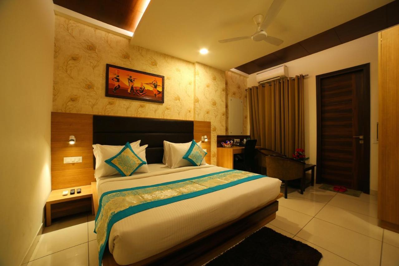 Hotel Grand Regency By Jmd Group Near Delhi Igi Airport Neu-Delhi Exterior foto
