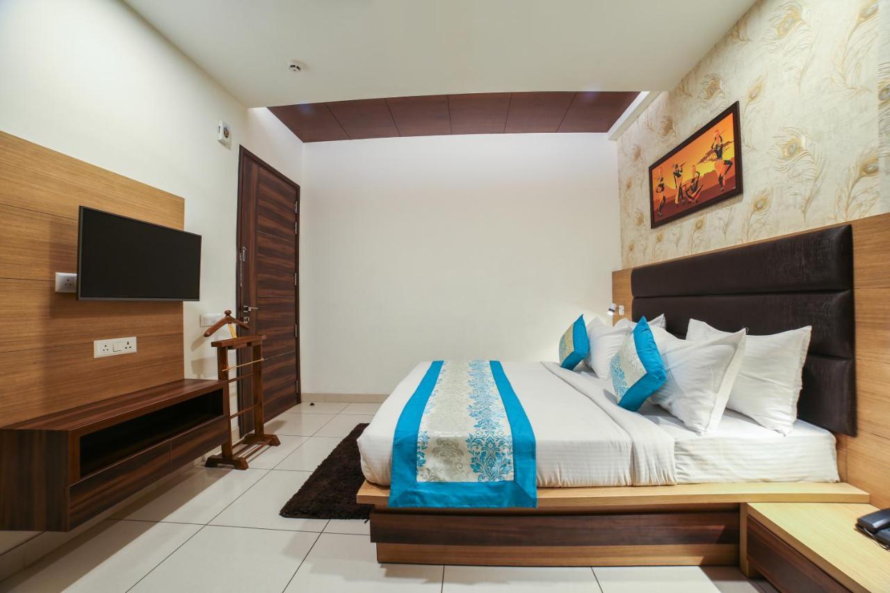 Hotel Grand Regency By Jmd Group Near Delhi Igi Airport Neu-Delhi Exterior foto
