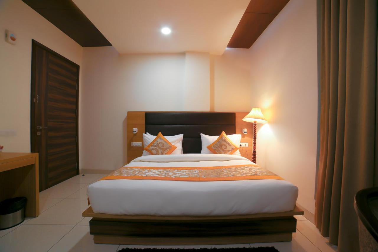Hotel Grand Regency By Jmd Group Near Delhi Igi Airport Neu-Delhi Exterior foto