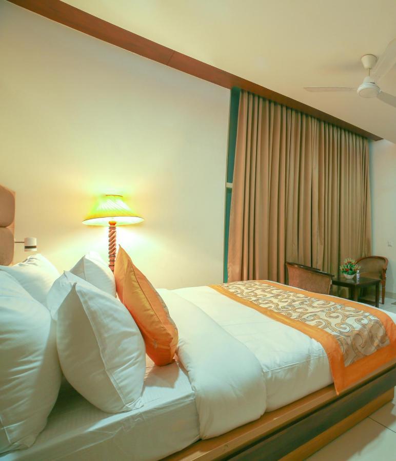 Hotel Grand Regency By Jmd Group Near Delhi Igi Airport Neu-Delhi Exterior foto