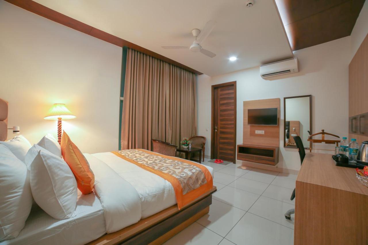 Hotel Grand Regency By Jmd Group Near Delhi Igi Airport Neu-Delhi Exterior foto